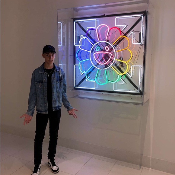 Meet your Posher, Kyle - Picture 1 of 1